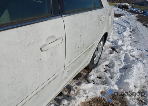 2004 Toyota Camry Le from USA, damaged, VIN 4T1BE32KX4U374670